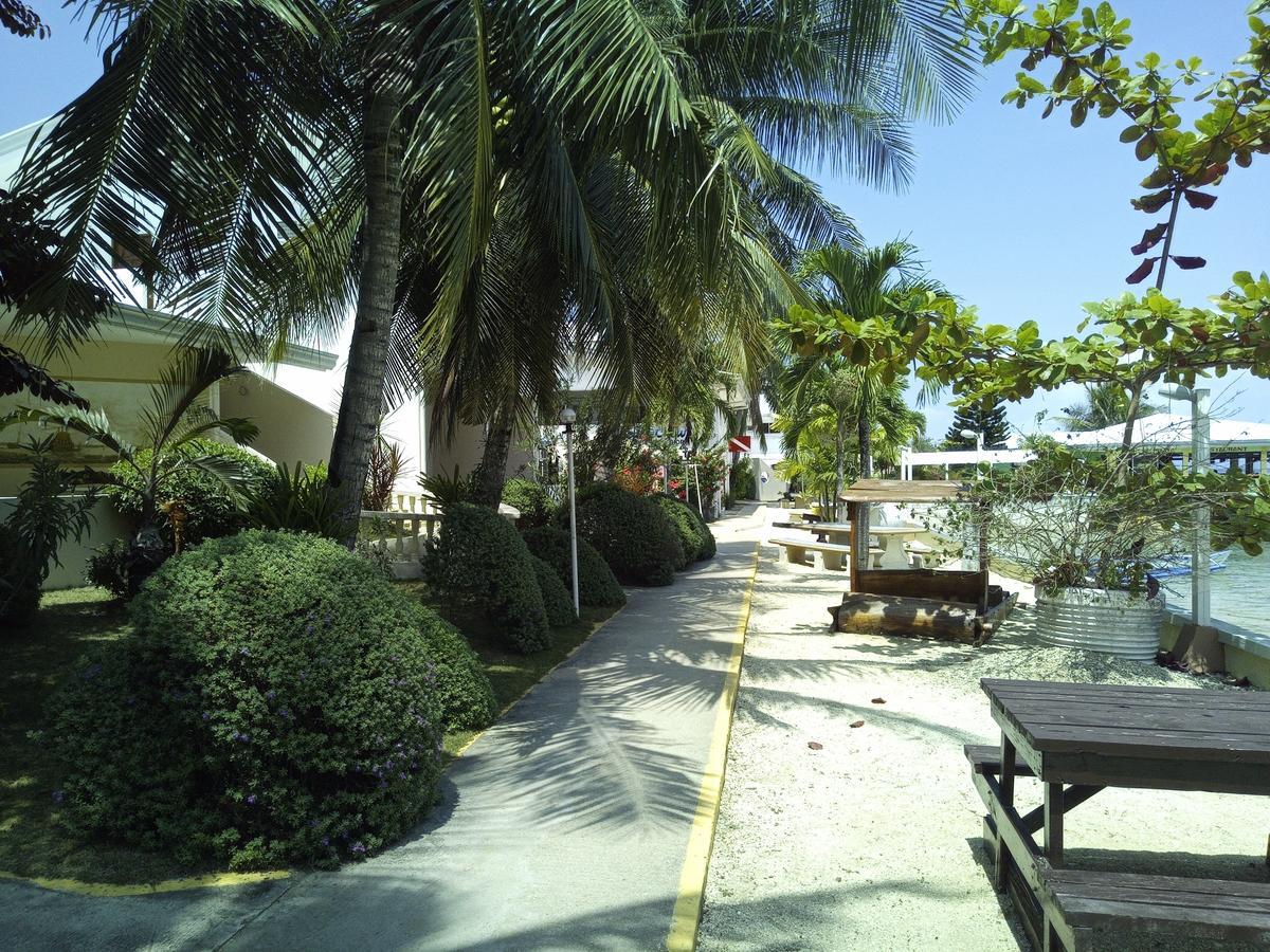 Ocean Bay Beach Resort Dalaguete Esterno foto